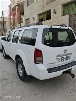 نیسان پاسفایندەر